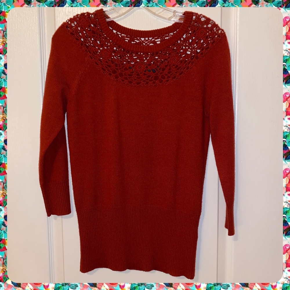Outback Red Sweater - Picture 2 of 6